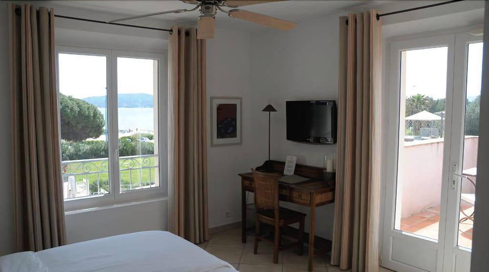 Hotel Villa Les Rosiers Grimaud Extérieur photo