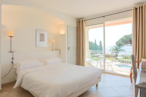 Hotel Villa Les Rosiers Grimaud Extérieur photo